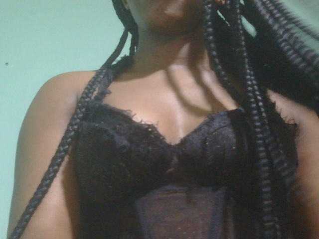 Ebonyflo live cam on BongaCams