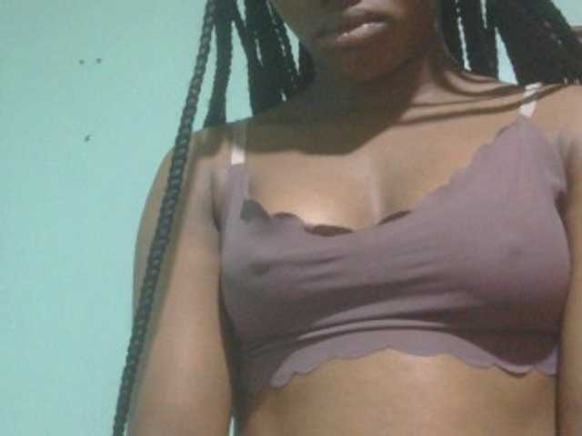 Ebonyflo live cam on BongaCams