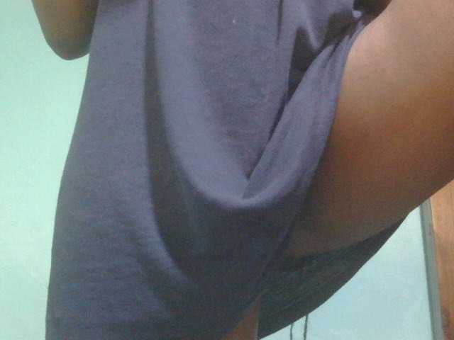 Ebonyflo live cam on BongaCams
