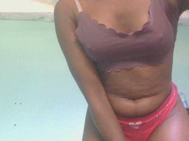 Ebonyflo live cam on BongaCams