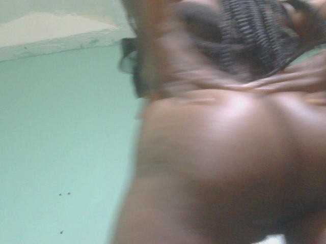 Ebonyflo live cam on BongaCams