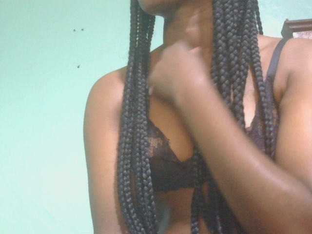 Ebonyflo live cam on BongaCams