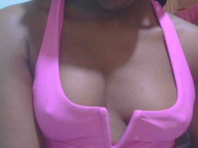 Ebonyflo live cam on BongaCams