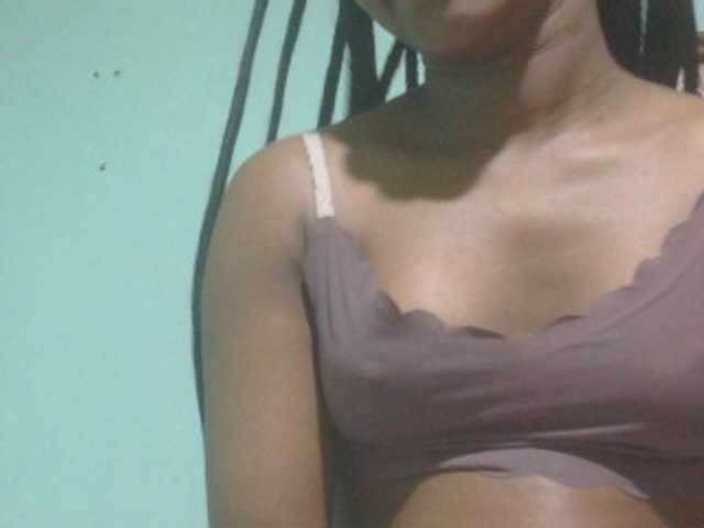Ebonyflo live cam on BongaCams