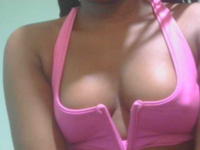 Ebonyflo live cam on BongaCams