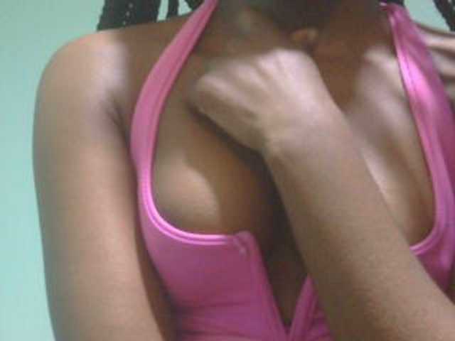 Ebonyflo live cam on BongaCams
