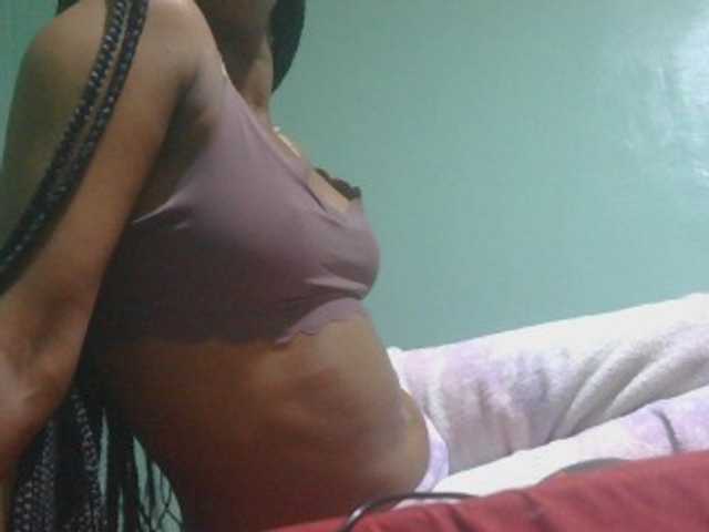 Ebonyflo live cam on BongaCams