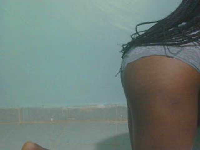 Ebonyflo live cam on BongaCams