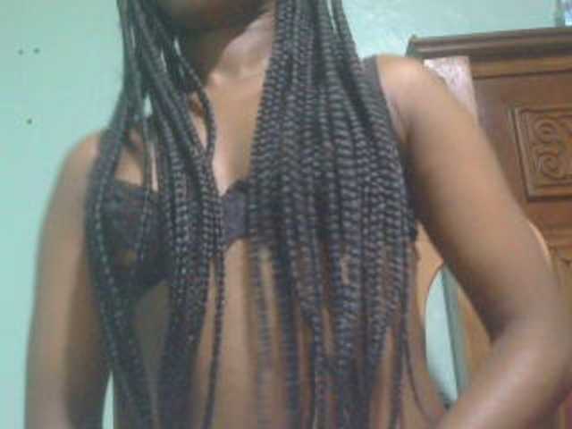 Ebonyflo live cam on BongaCams