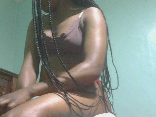 Ebonyflo live cam on BongaCams