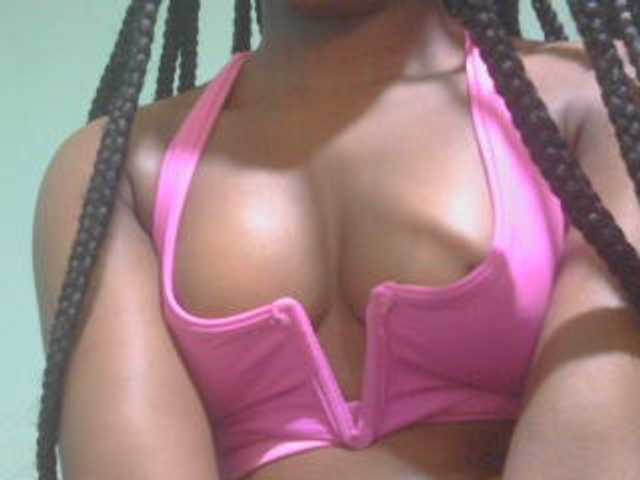 Ebonyflo live cam on BongaCams
