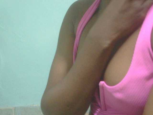 Ebonyflo live cam on BongaCams