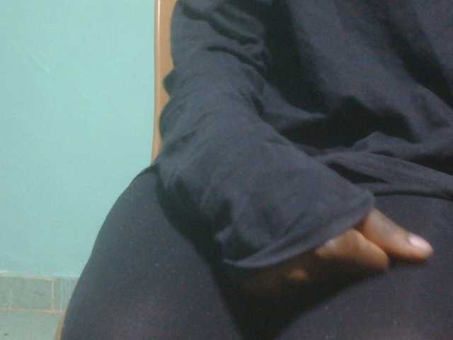 Ebonyflo live cam on BongaCams