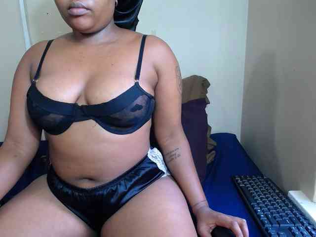 MissNaughty99 webcam
