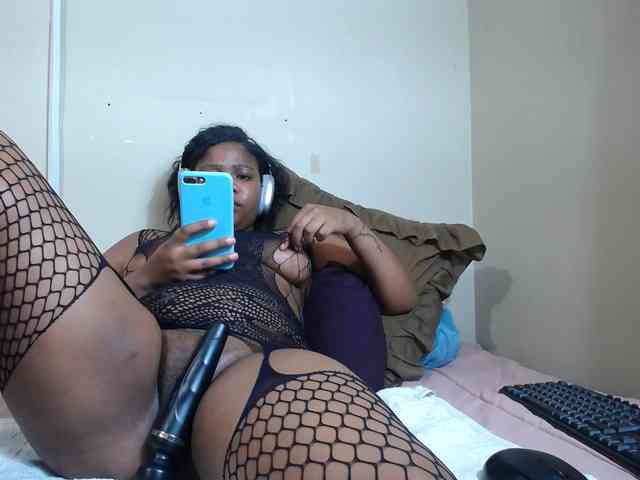 MissNaughty99 webcam