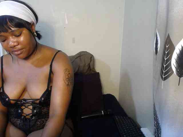 MissNaughty99 webcam