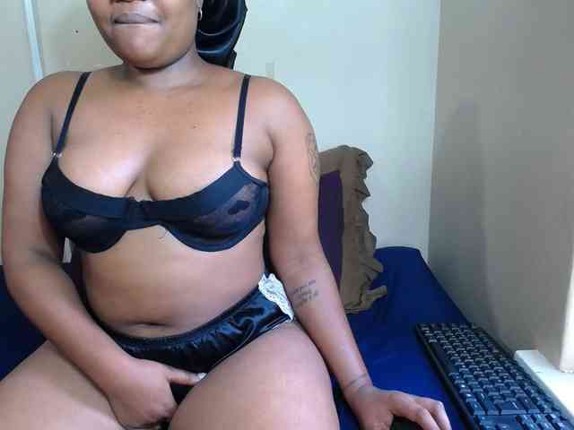 MissNaughty99 webcam