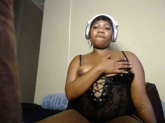 MissNaughty99 webcam