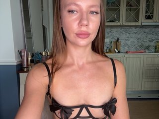Linnea-67 Porn Show
