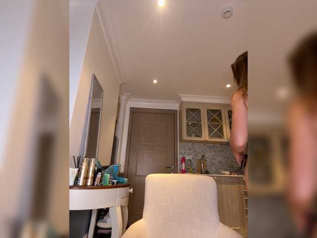 Linnea-67 live cam on BongaCams