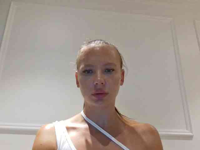 Linnea-67 webcam