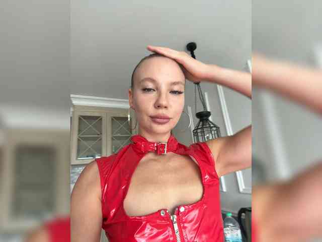 Linnea-67 Live Webcam on BongaCams
