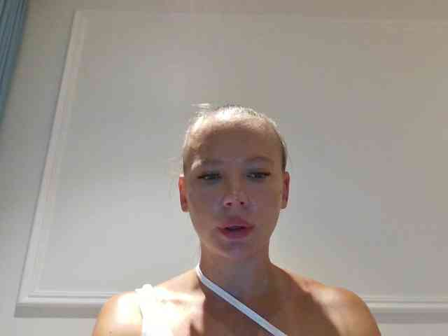 Linnea-67 webcam