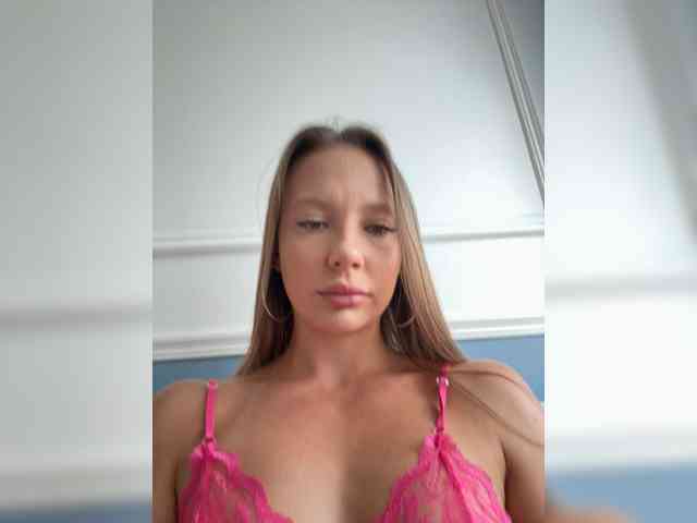 Linnea-67 webcam