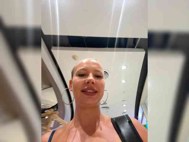 Linnea-67 webcam