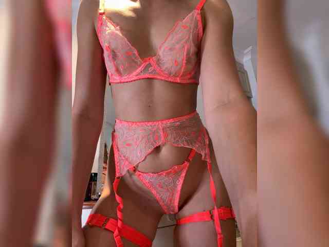 Linnea-67 webcam