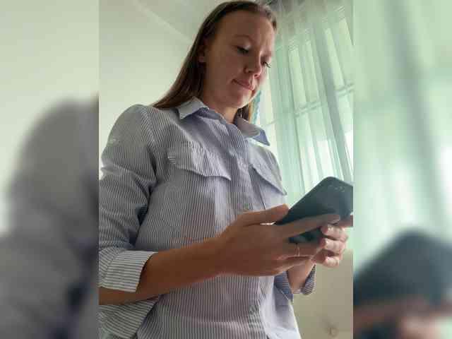 Linnea-67 webcam