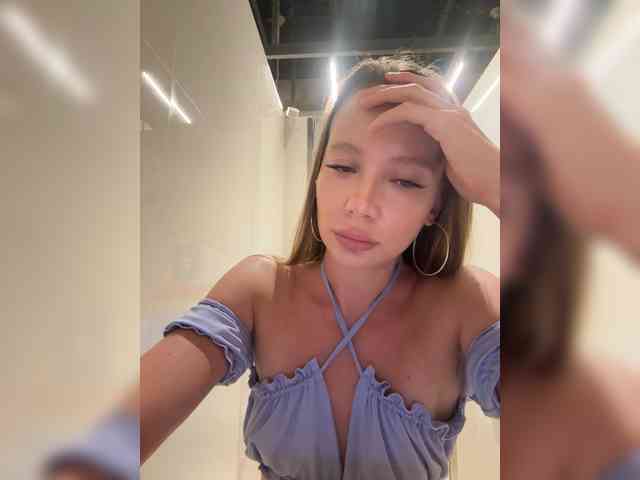 Linnea-67 webcam