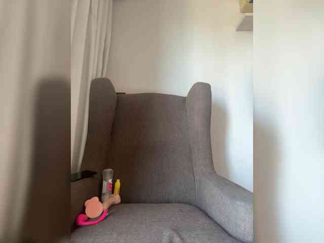 Linnea-67 webcam