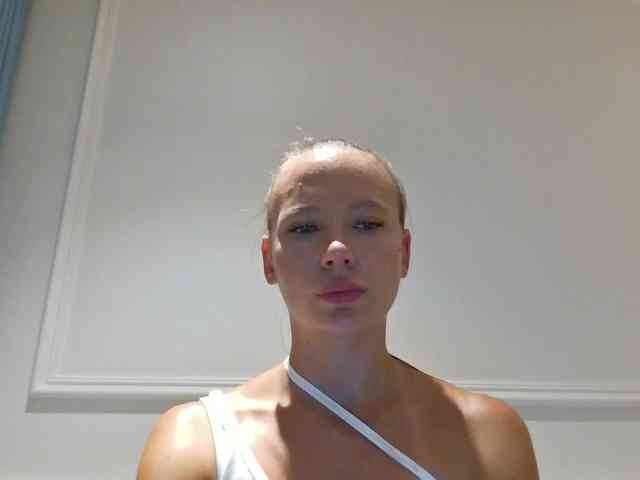 Linnea-67 webcam