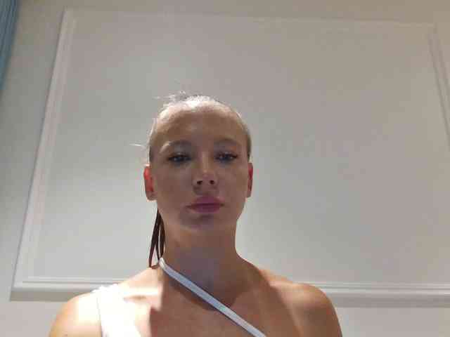 Linnea-67 webcam