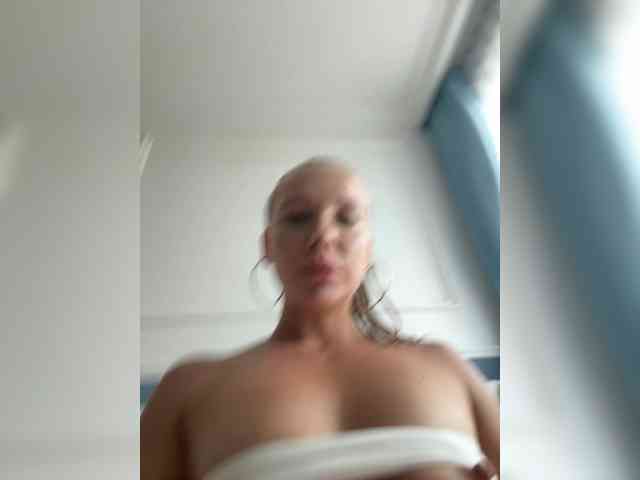 Linnea-67 webcam