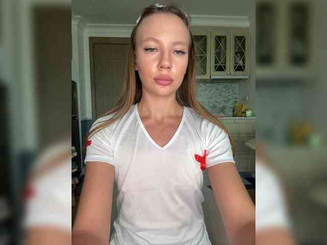 Linnea-67 webcam