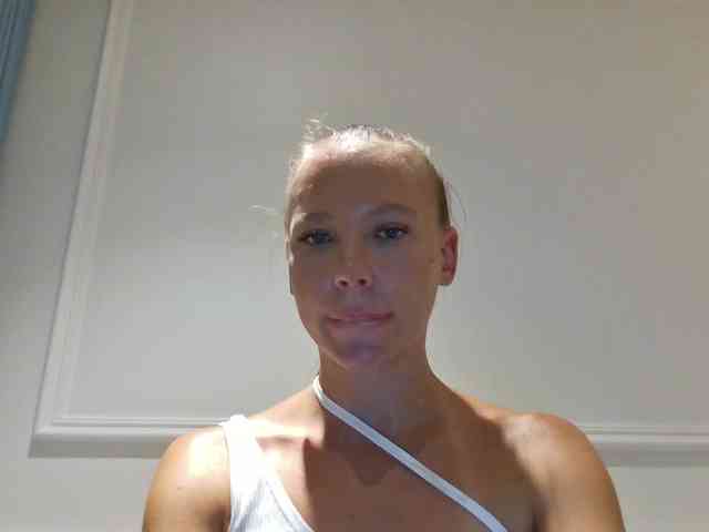 Linnea-67 webcam