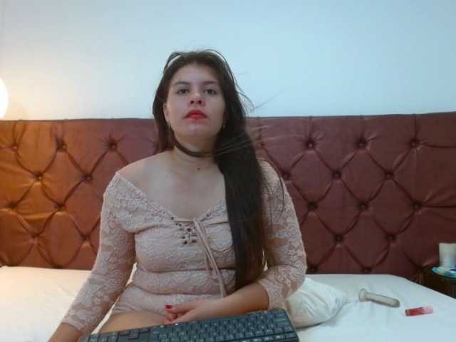 LuciaEvansC live cam on BongaCams