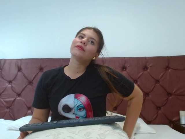LuciaEvansC live cam on BongaCams
