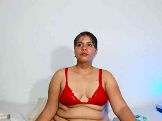 LuciaEvansC webcam