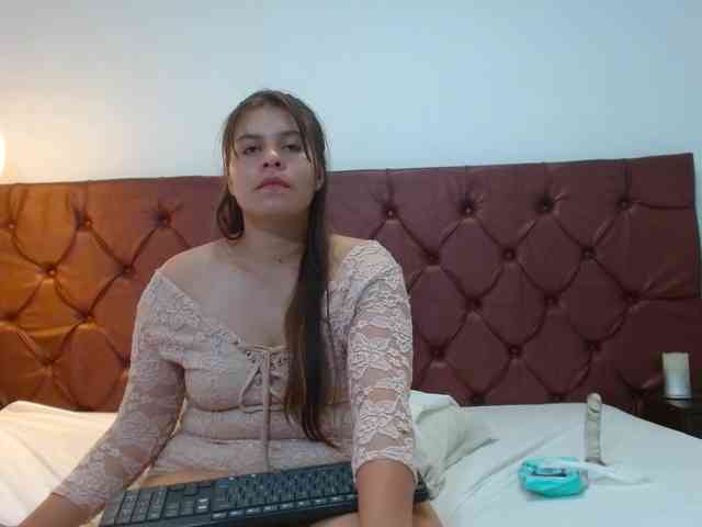 LuciaEvansC webcam