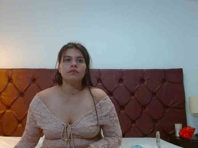 LuciaEvansC webcam