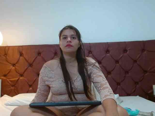 LuciaEvansC webcam
