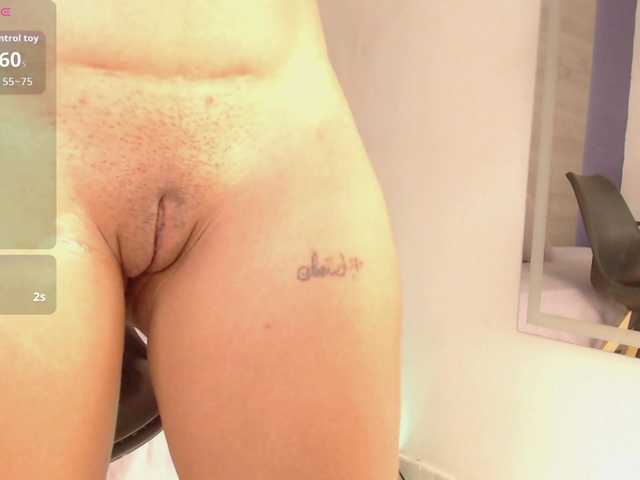 Arianna-Fox live cam on BongaCams