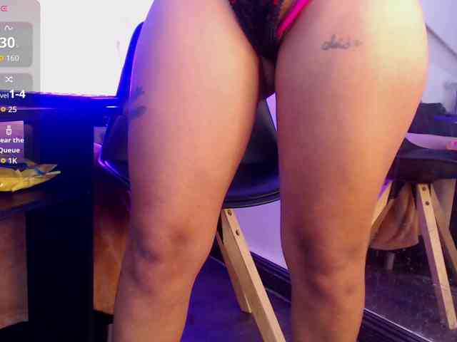 Arianna-Fox webcam