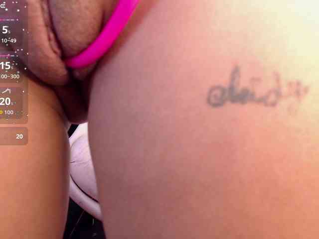 Arianna-Fox webcam