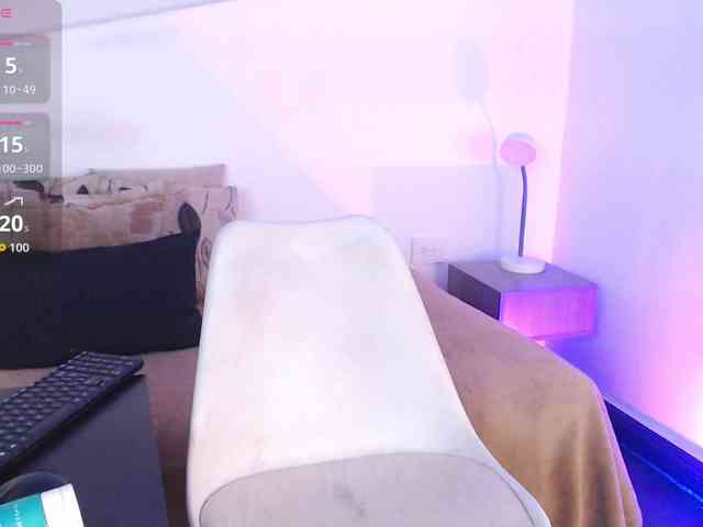 Arianna-Fox webcam