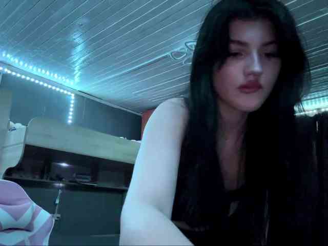 TressaKeliipio webcam