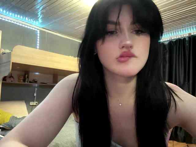 TressaKeliipio webcam